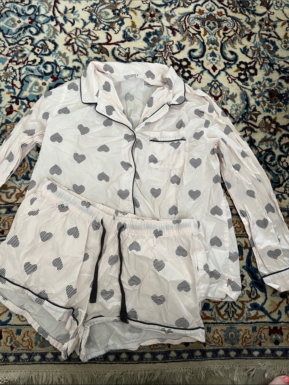 Old Navy Cream and Black Heart-Print Pajama Set